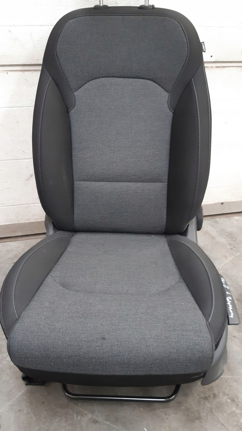 seat front left driver´s Hyundai i30 III LIFT 1.0T GDI
