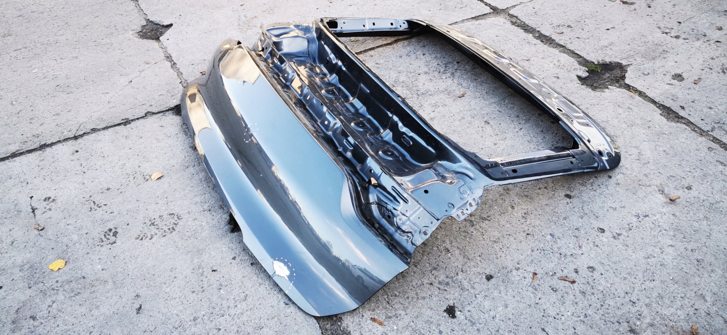 Porsche Cayenne Coupe 9Y0 boot doors rear part