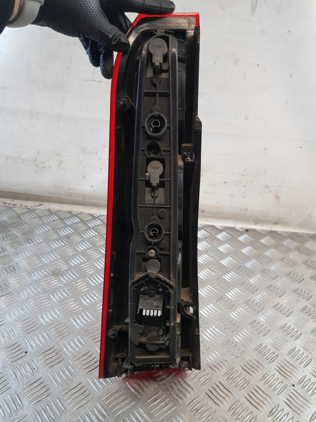 feu droit arrière 13203392 + insert OPEL MERIVA A 05R- EU