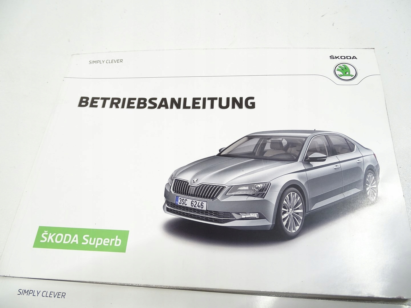INSTRUKCJA OBSLUGI ETUI SKODA SUPERB III