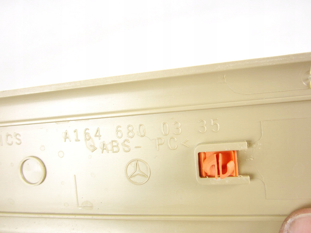 cap moulding of the threshold front front left Mercedes GL X164 8K67