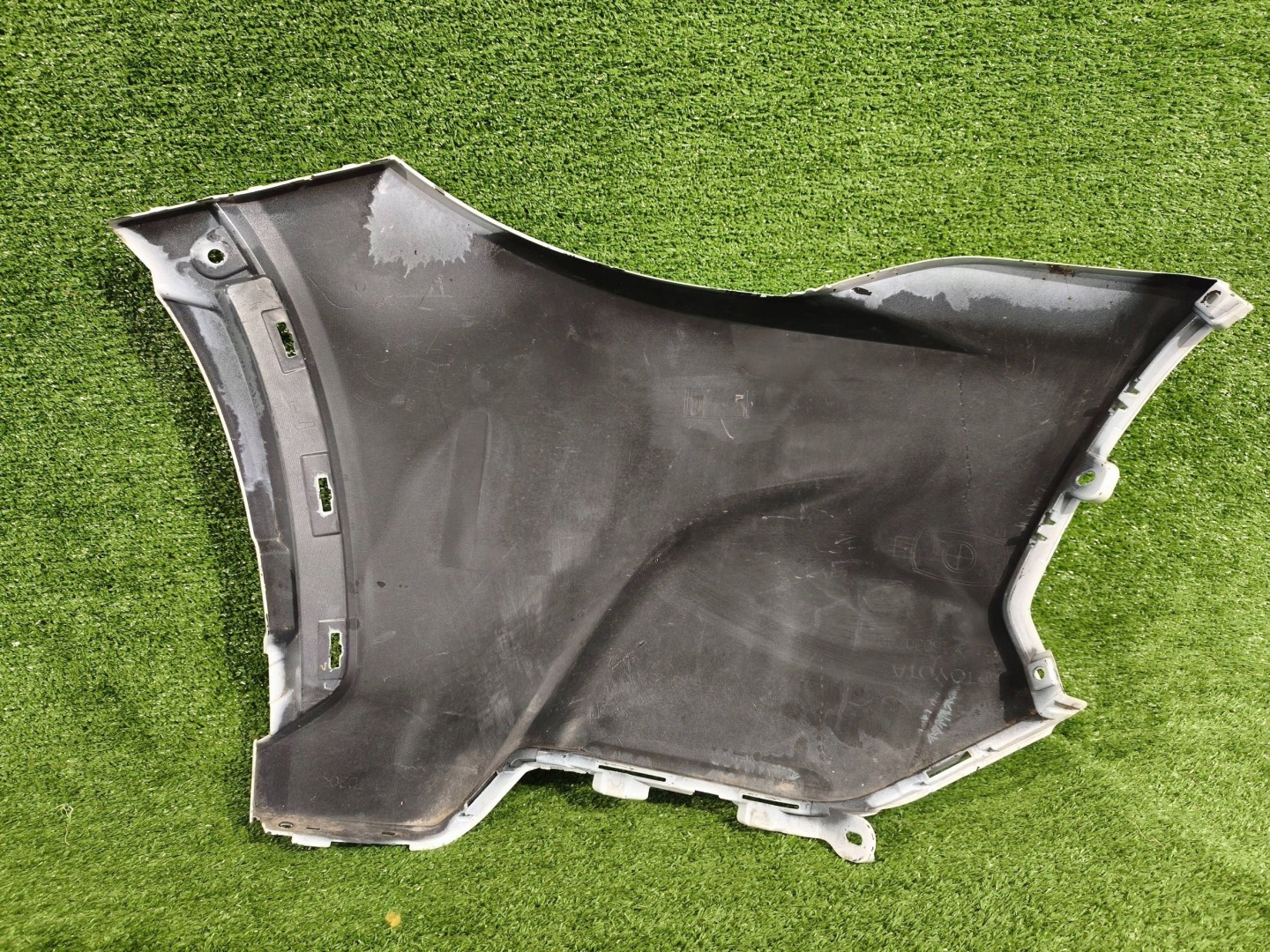 corner of a bumper left front TOYOTA COROLLA CROSS 21- NR.31