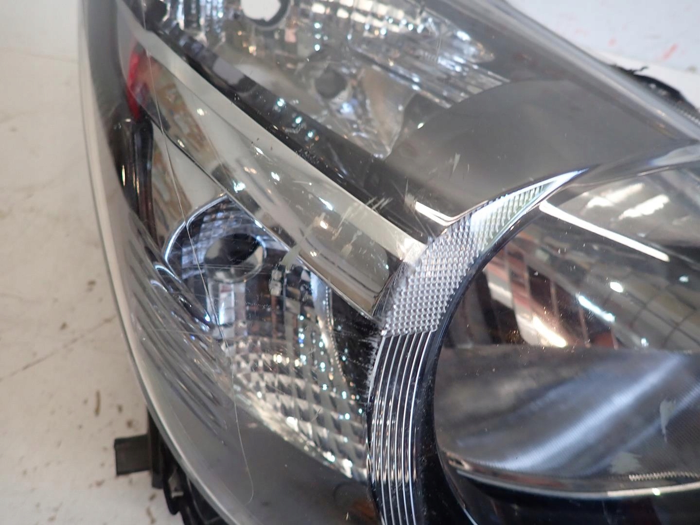 light front front right MAZDA 2 2014