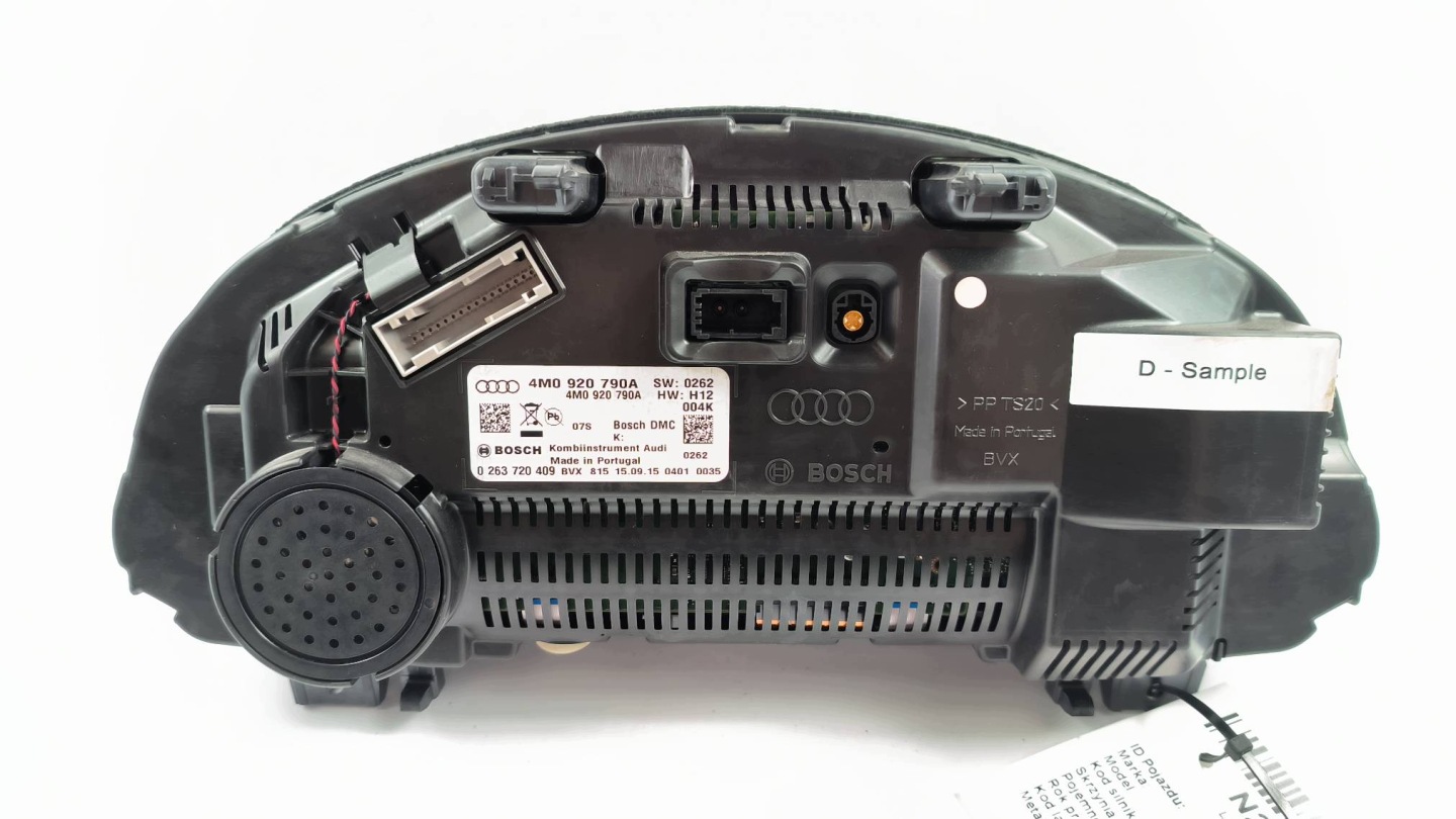 dials clock 4M0920790A AUDI Q7 II 4M