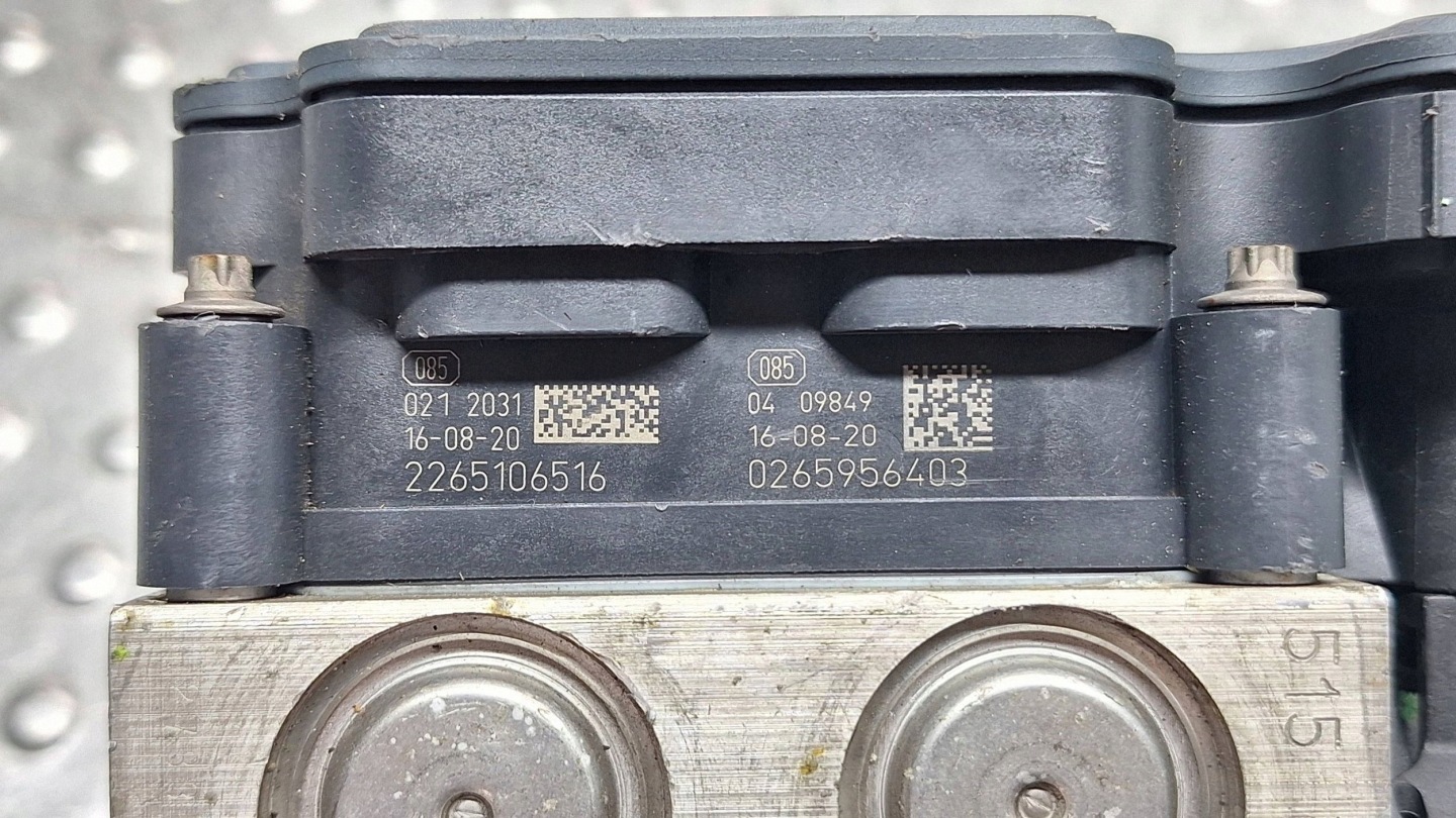 pump control unit ABS A4539009702 476602784R SMART FORFOUR 453 TWINGO III 1.0