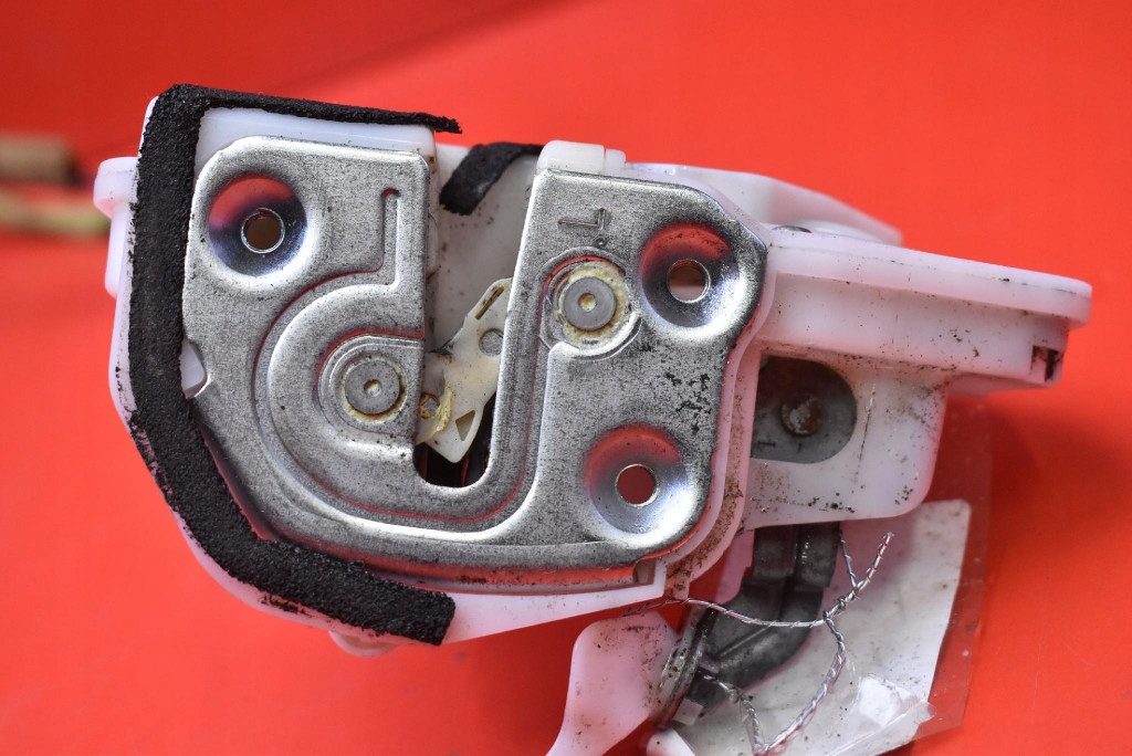 lock door left front front EU H38-H49-L1 MAZDA 3 2 II BL 5D HB 11-13