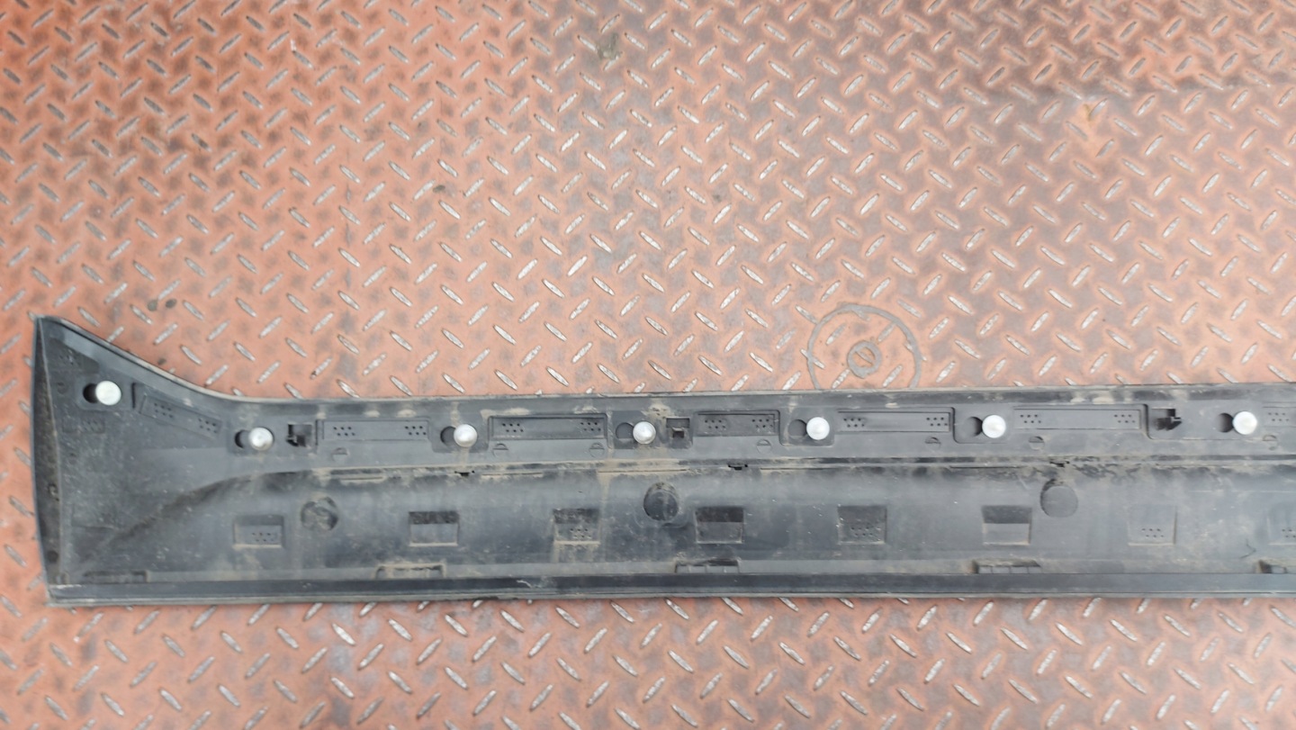 moulding door right front VOLVO XC40 II 17