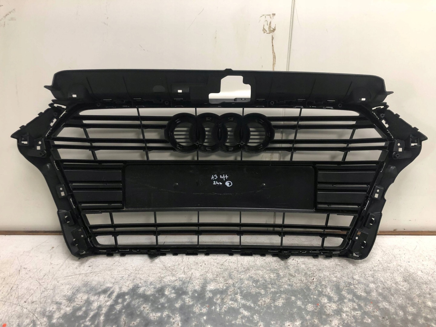 Grill Grill AUDI A3 8V LIFT 8V3853651AA