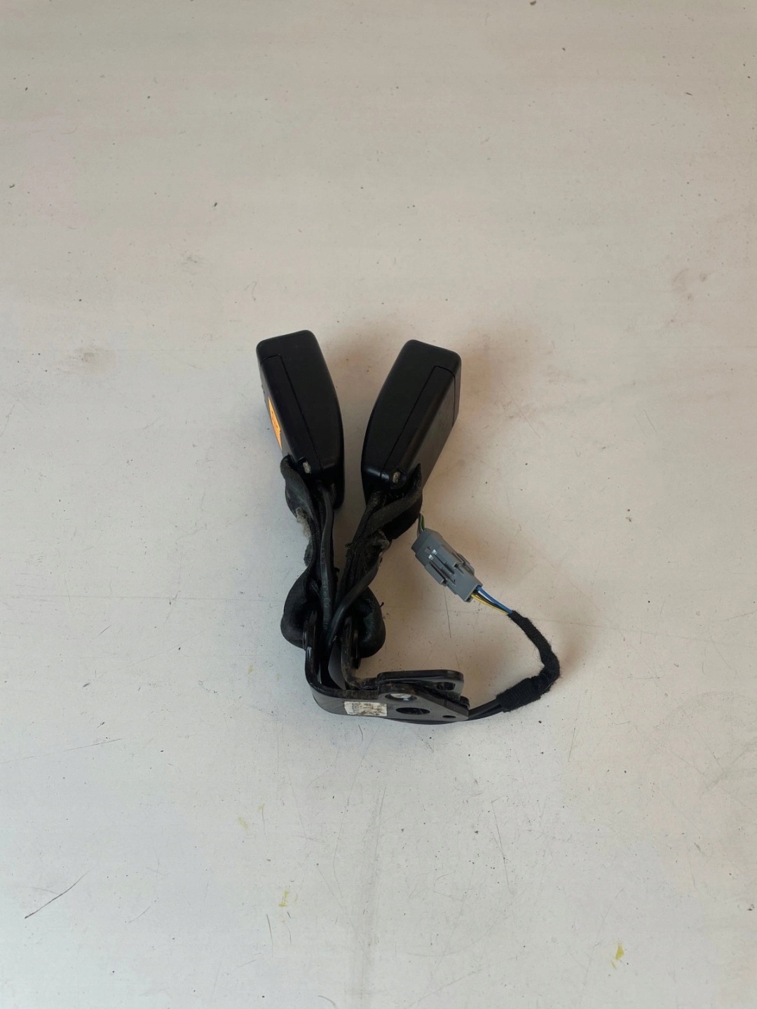 Zapinka pasow far hátso Renault Clio IV