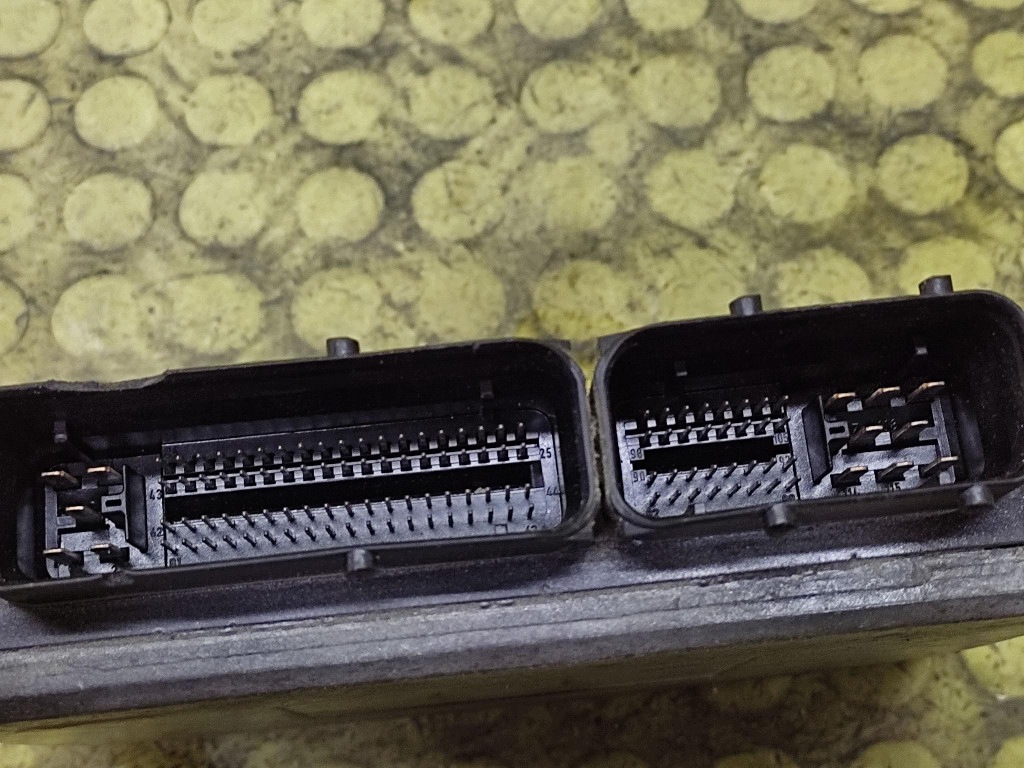 VW GOLF IV control unit of the engine 036906034AM
