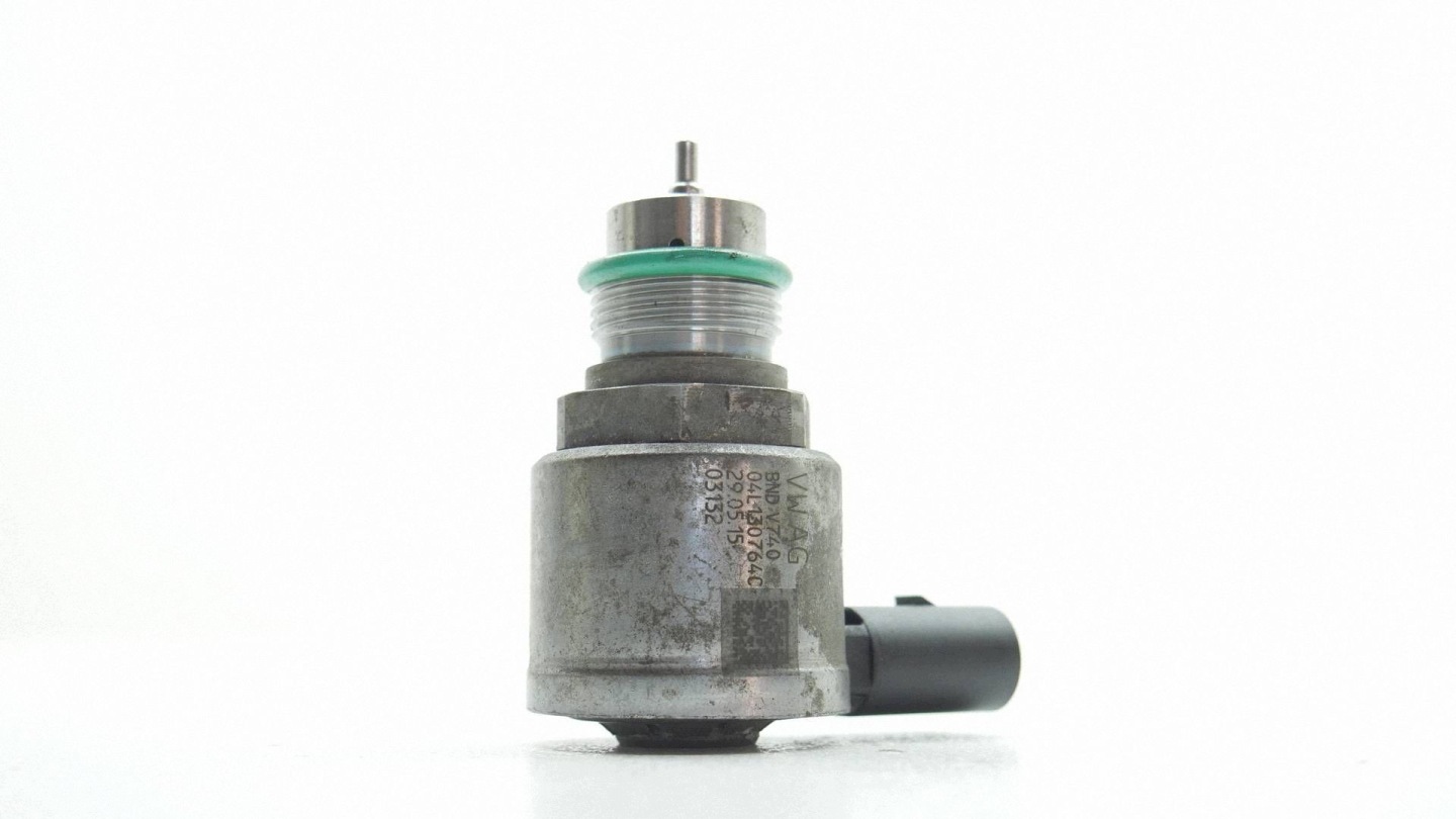 Sensor Sensor REGULATOR Druck des Kraftstoffsbehälters VW PASSAT B8 2.0 TDI 04L130764C