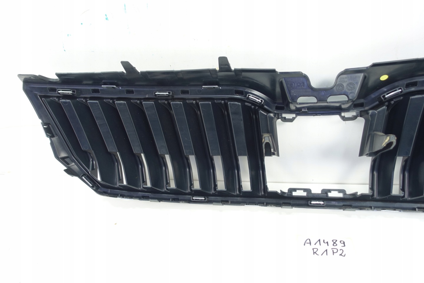 front PREKLADgrill front SKODA 6U7 6U7853653B