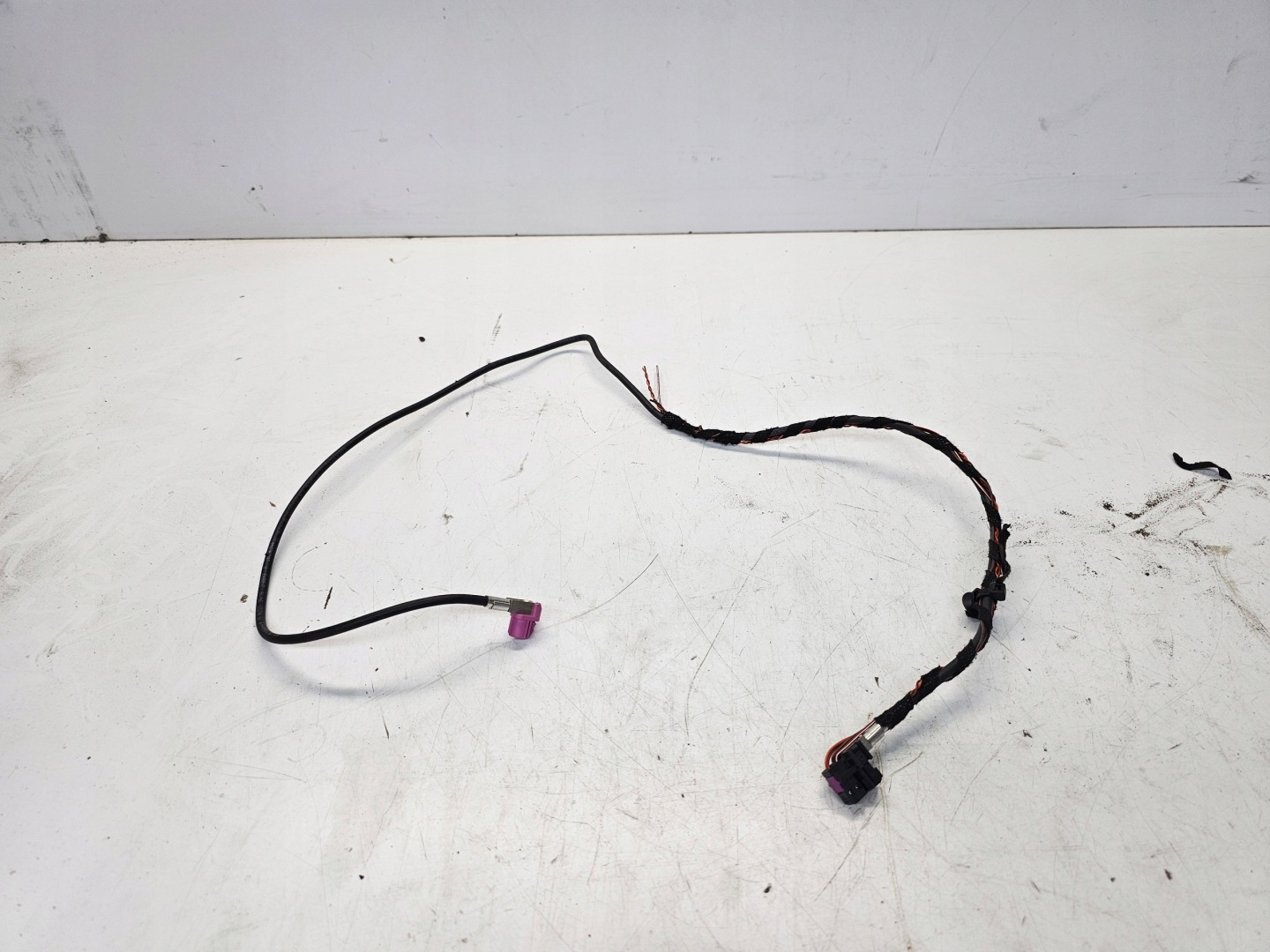 KABEL ADAPTER MMI AUDI A4 A5 A6 A7 Q5 4E1035750A