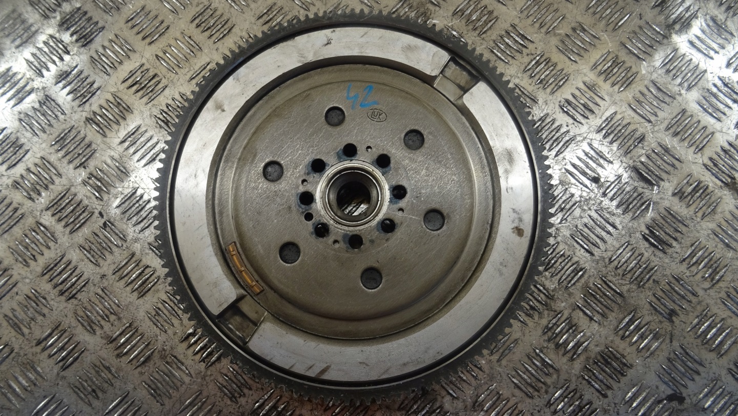 wheel flywheel Renault 2.0 123101516R nr42