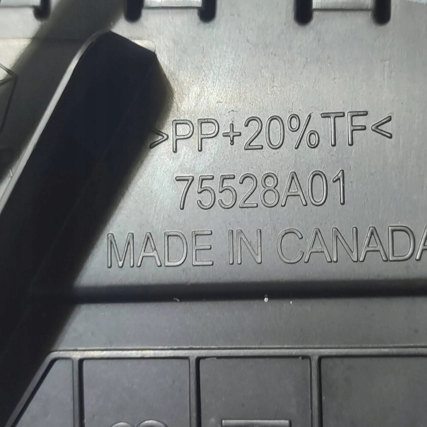 Jeep Cherokee KL 15r. 2.0d right side grid air conditioning devices