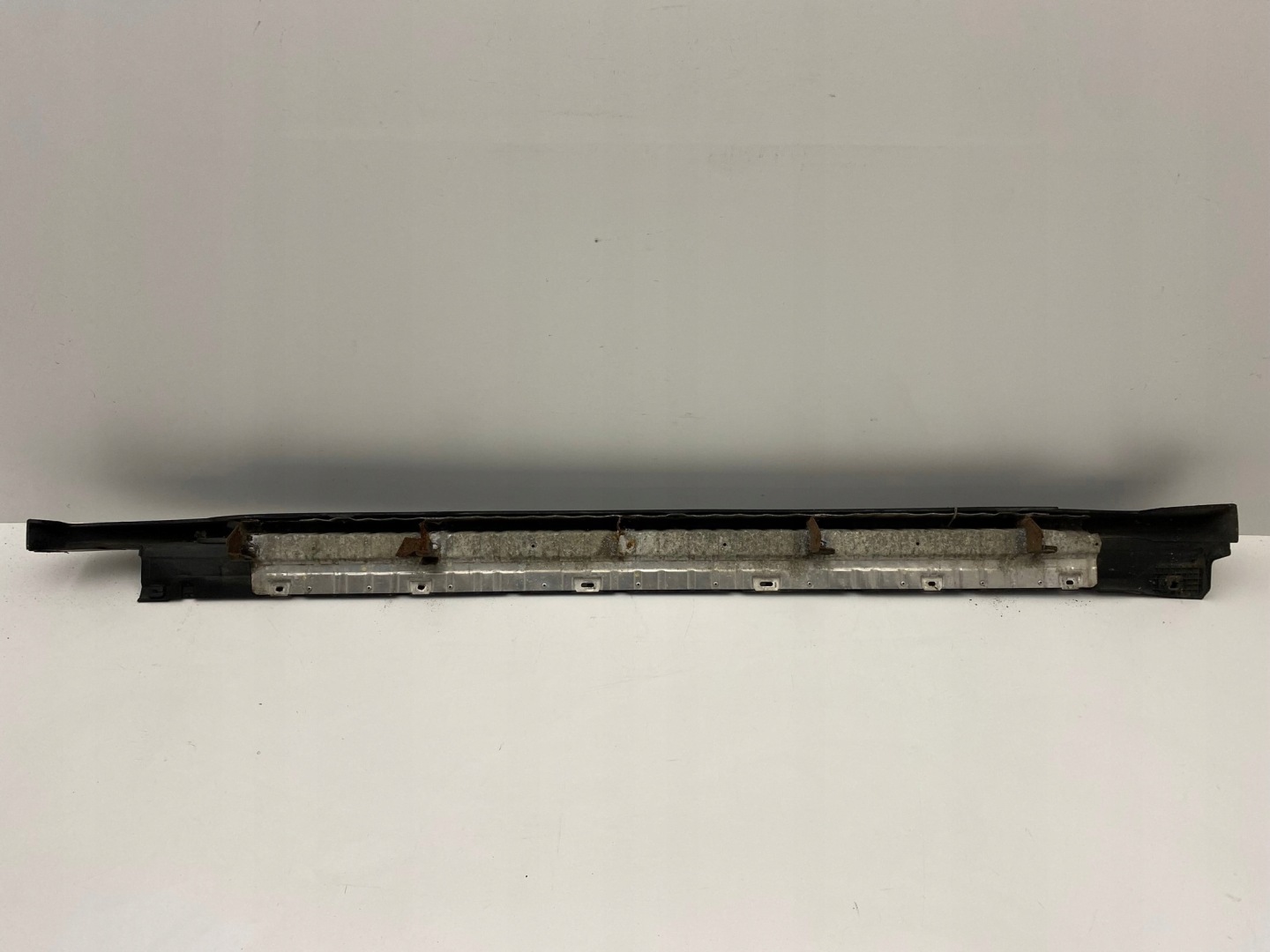 Mercedes ML 164 AMG threshold stopien support left