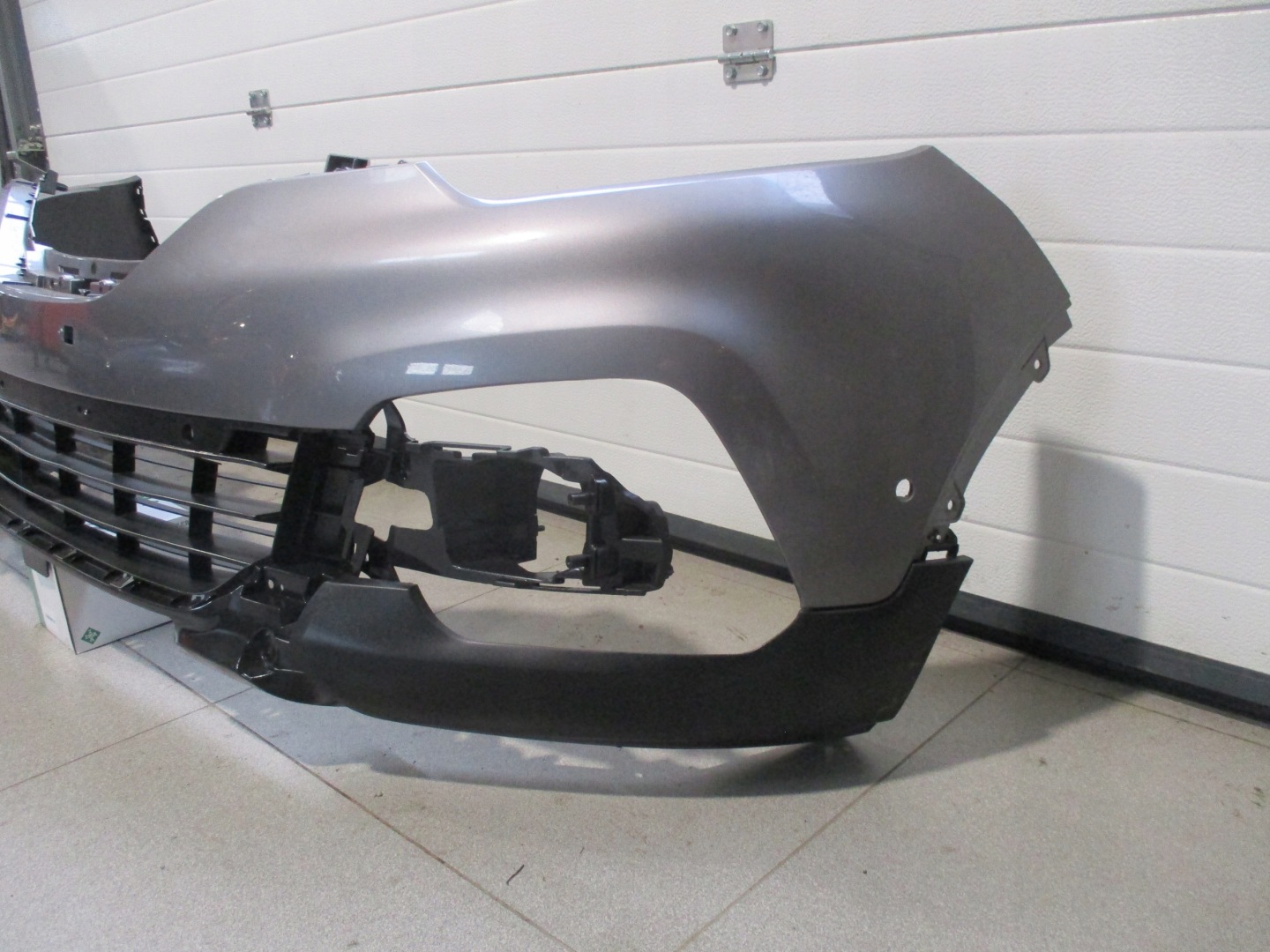 bumper front front Renault Captur and Lift 17r- 620227019R 4 x PDC