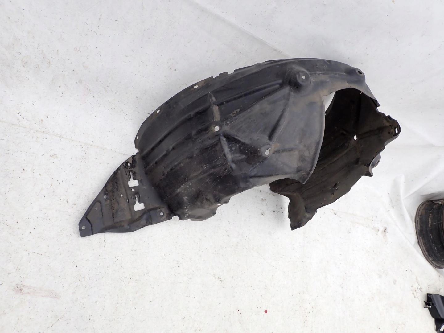 MAZDA 2 III 14-19 mudguard front front right