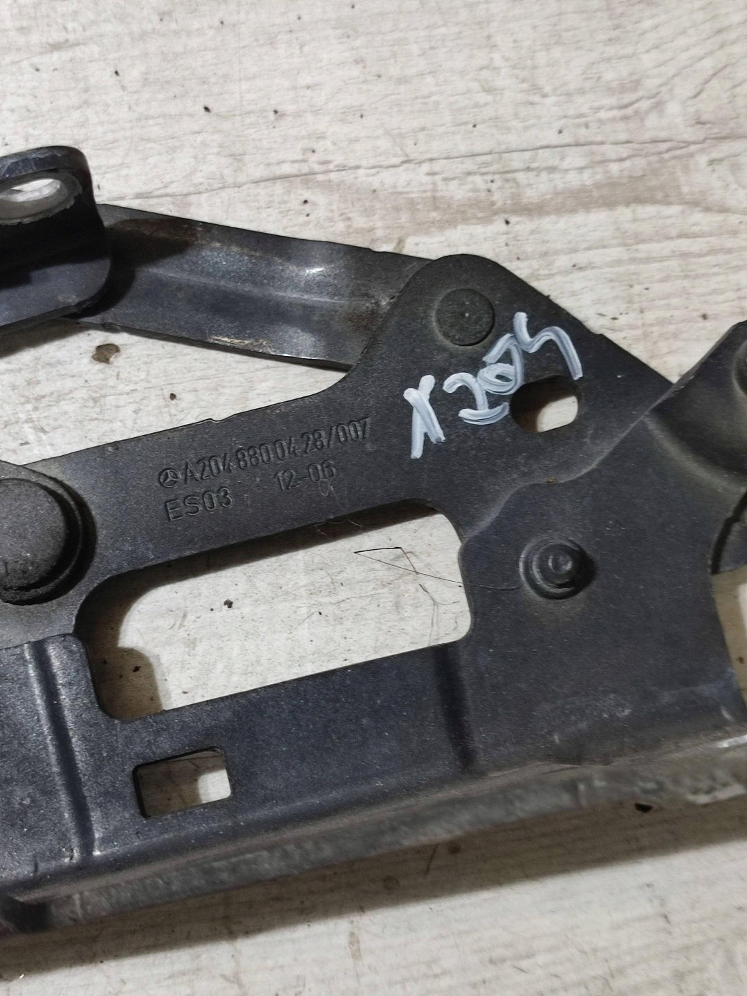 Mercedes-Benz GLK (X204) 2013 front right hinge bonnets of the engine