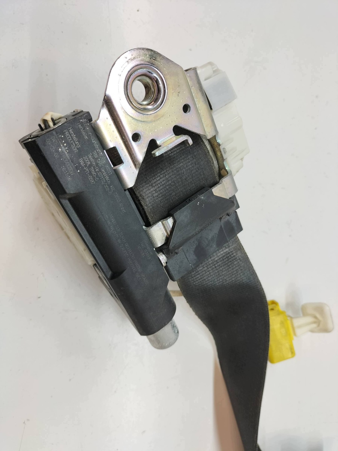 tension belt safety left front driver´s 3C1857705N VW Passat VI B6