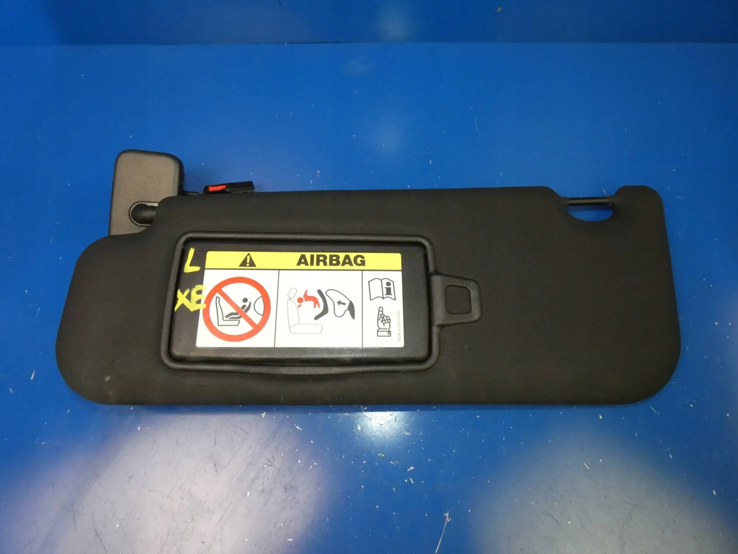 JAGUAR XE X760 cover PRZECIWSLONECZNA left visor