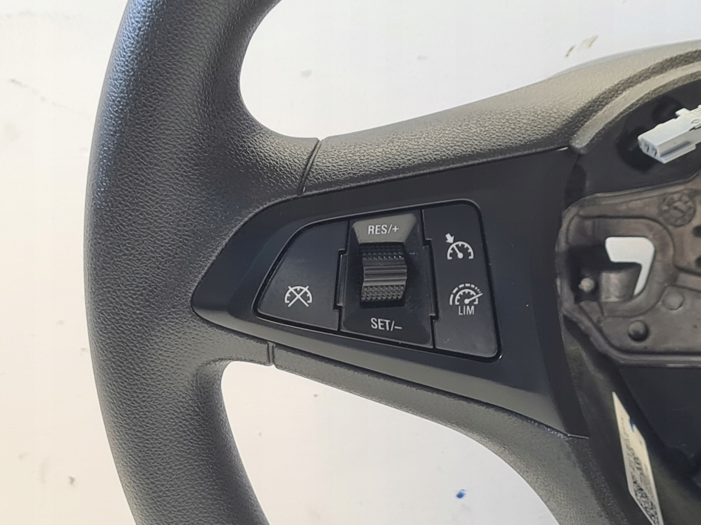 OPEL ASTRA K 5 V steering wheel, black plastic LADNA