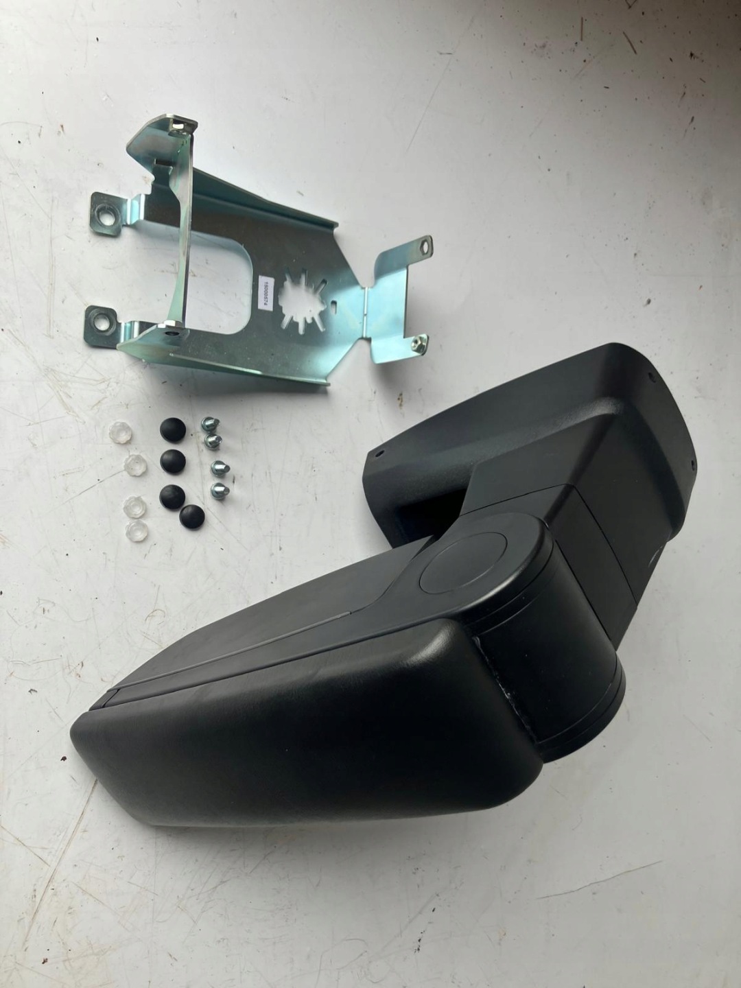 armrest leather PEUGEOT 208 and original 1606631280