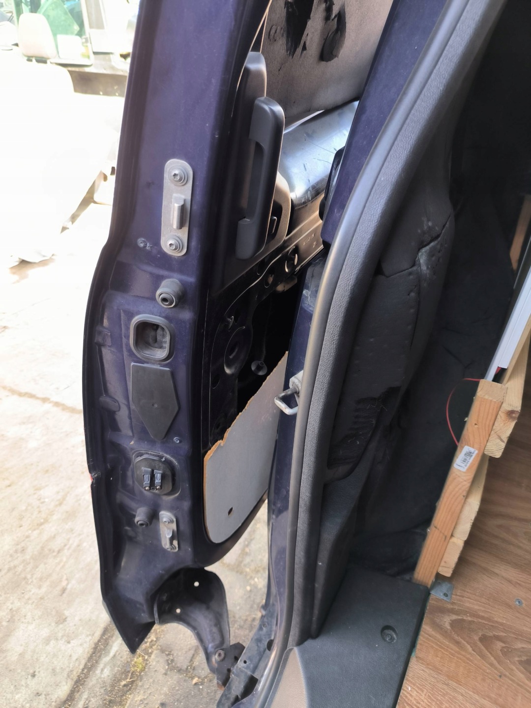 door sliding right OVB42 DACIA DOKKER