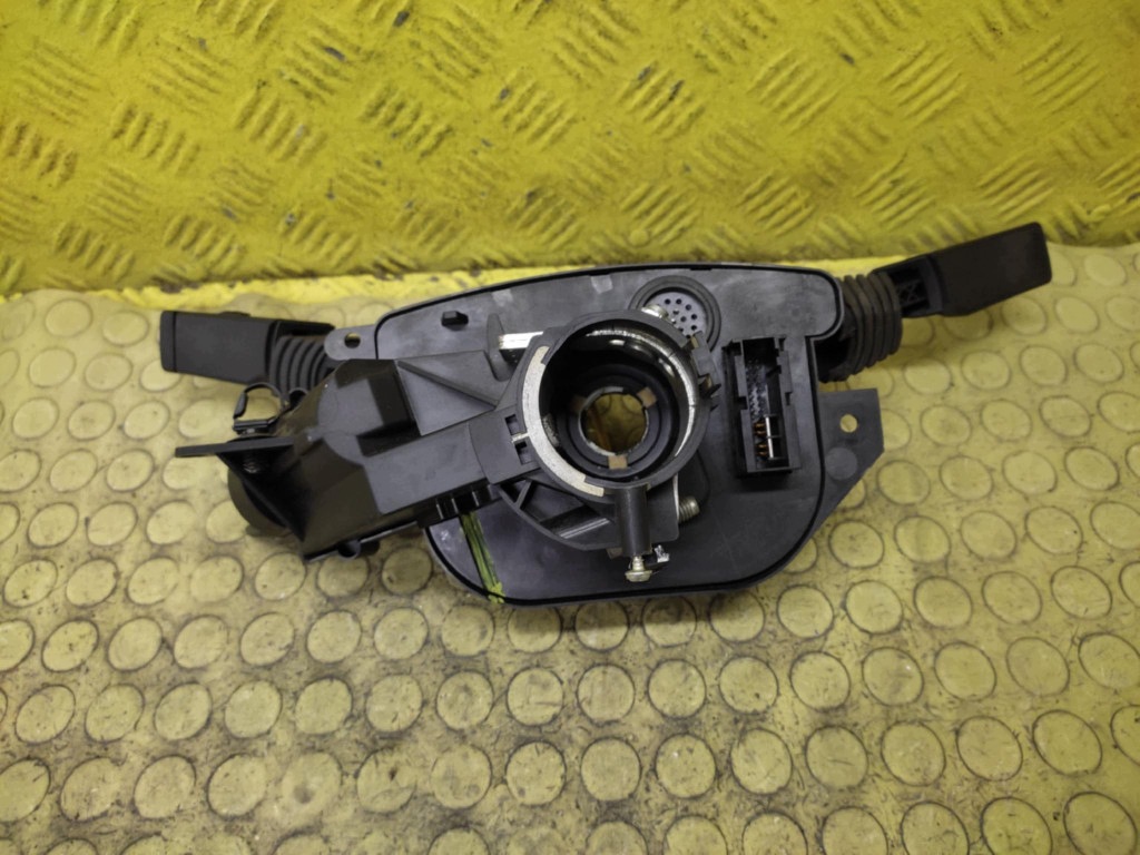 OPEL VECTRA C commande levier commodo sous volant 13132473GK
