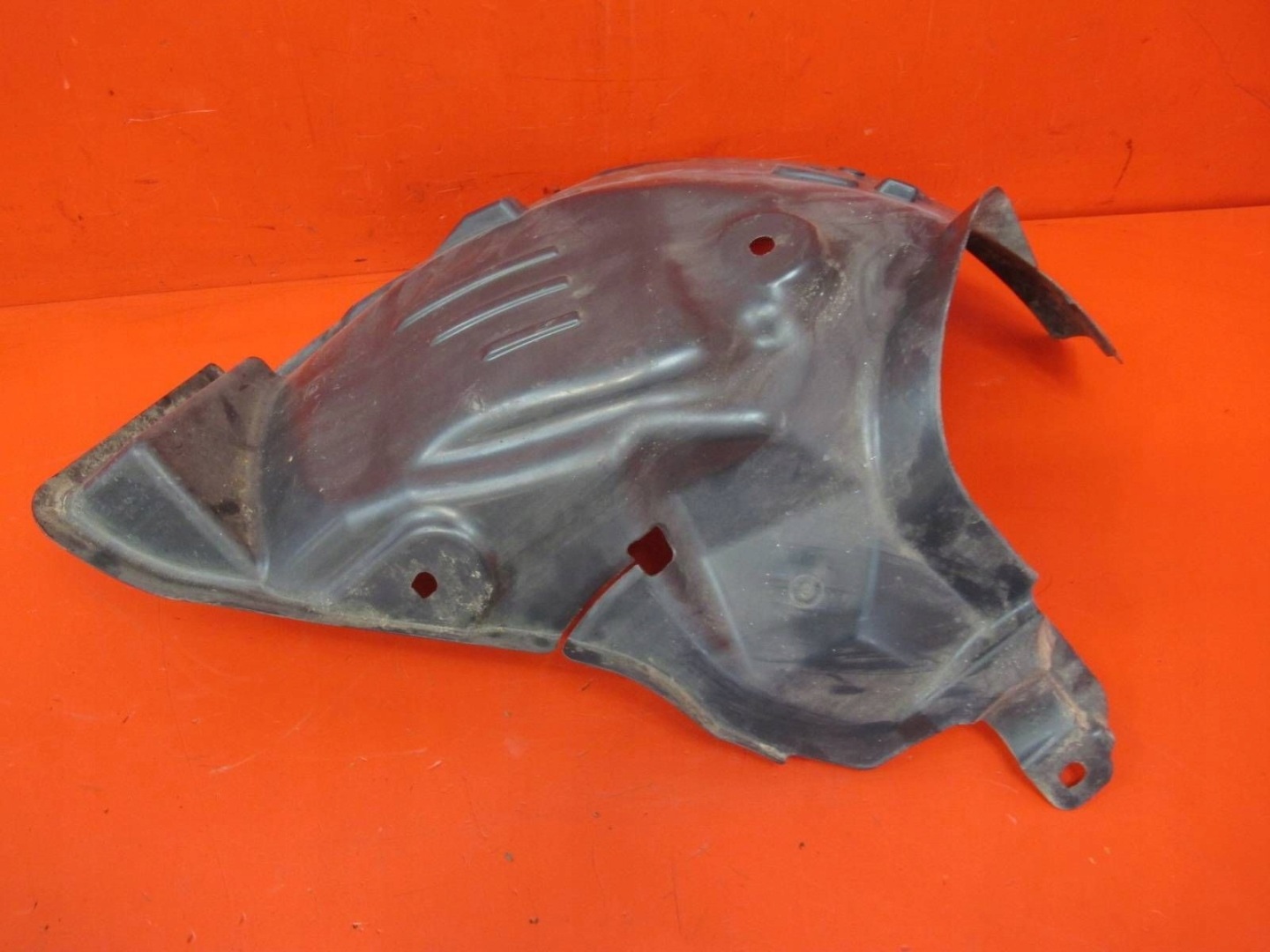 RENAULT ZOE and 1 2012-2019 mudguard left front part rear