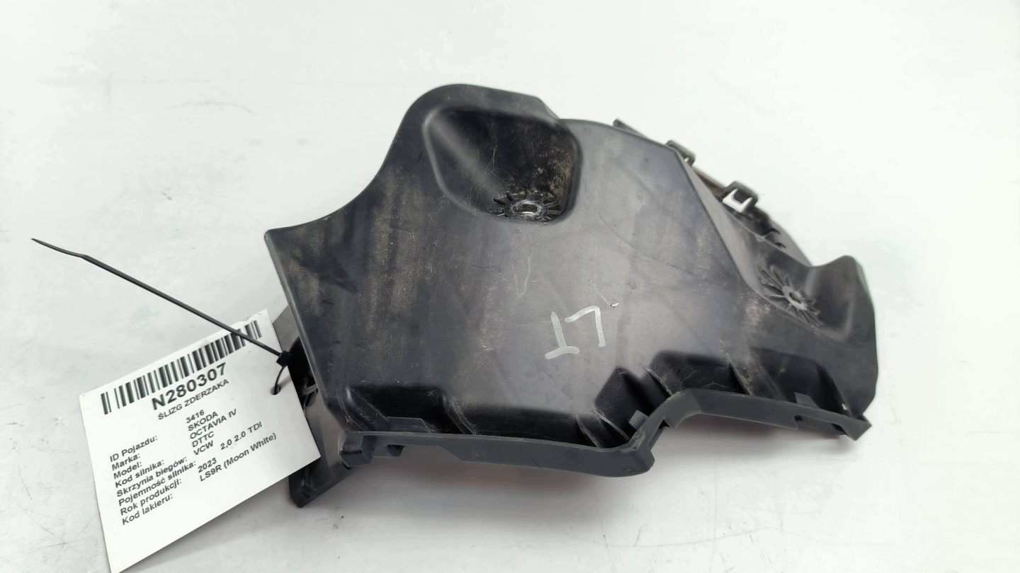 bumper bracket 5E6807377 SKODA OCTAVIA IV