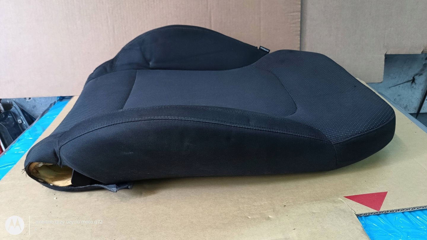 KIA CARENS IV OPARCIE seat right front 2013