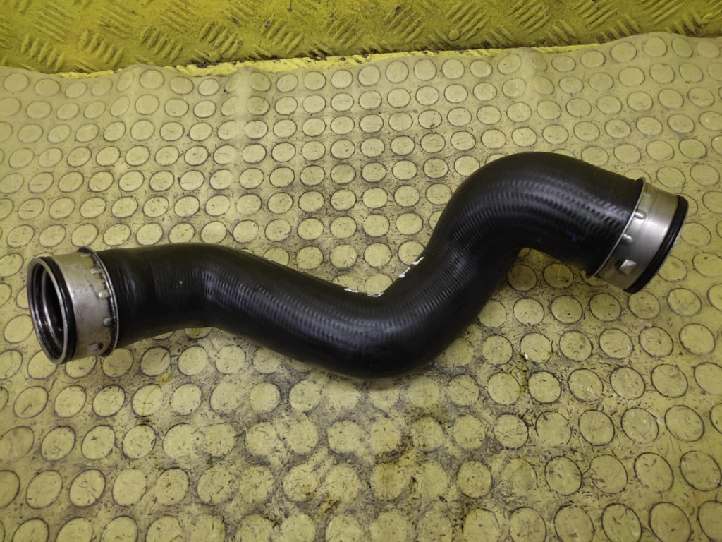 VW PASSAT B5 rohr intercooler 3B0145834N