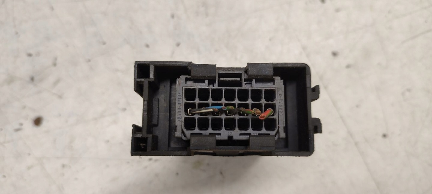 relay Mercedes VITO W639