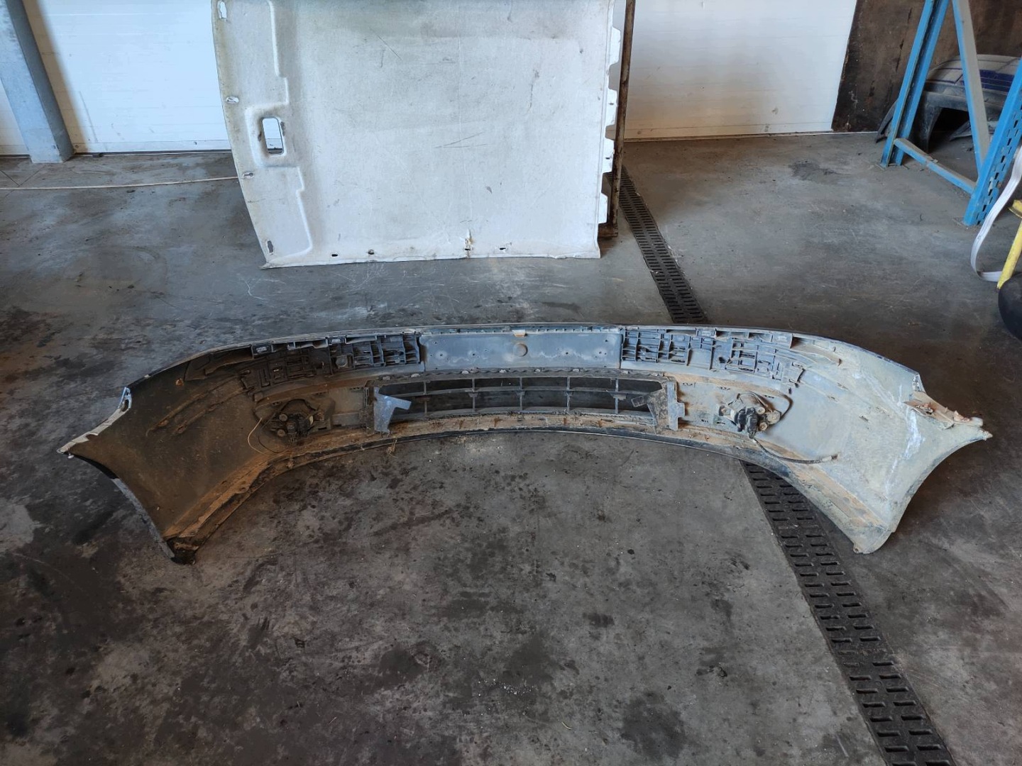 pare choc avant RENAULT LAGUNA II NV903