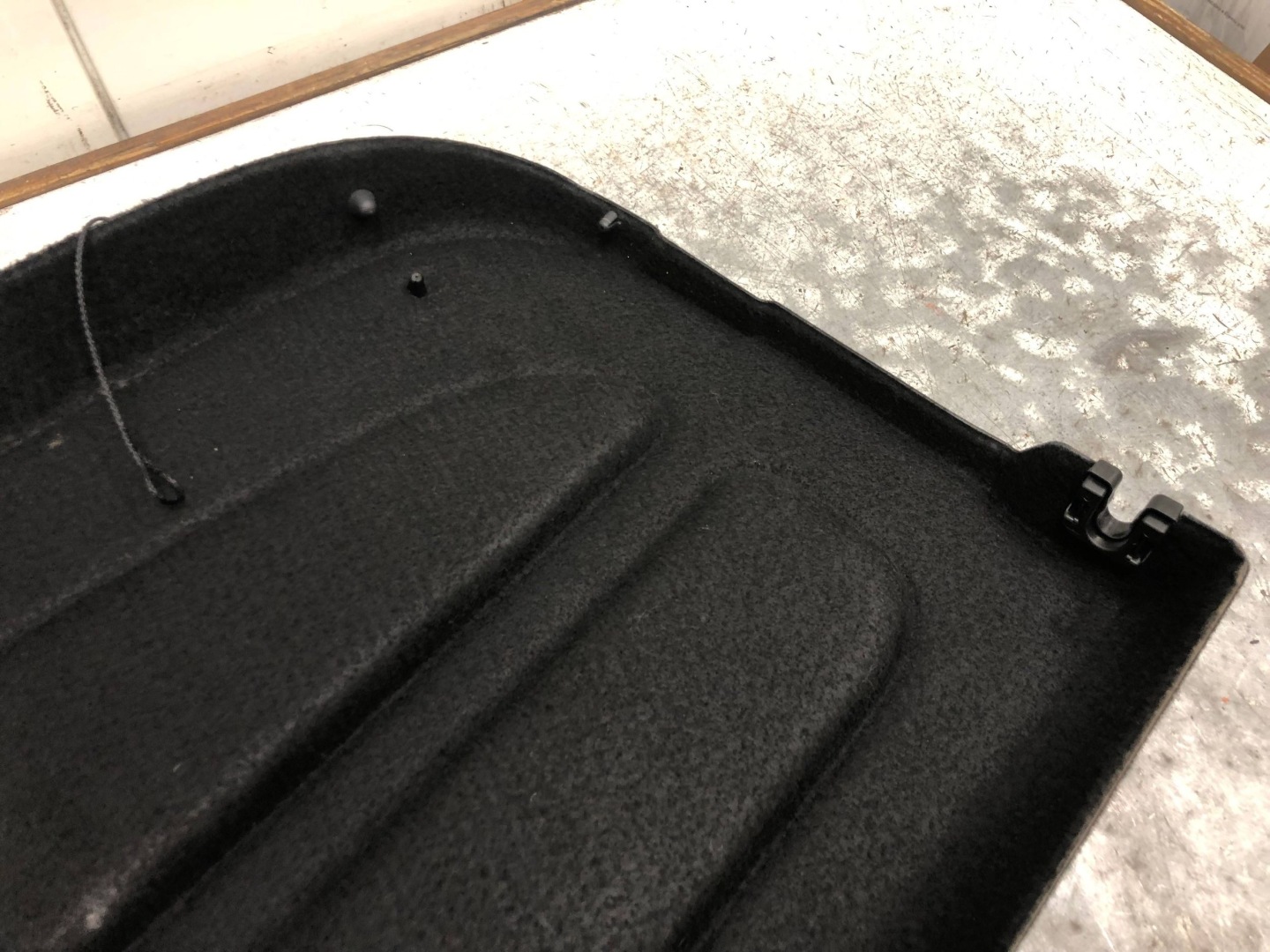 plato boot FORD FIESTA MK7 5D 8A61-A46506-AG