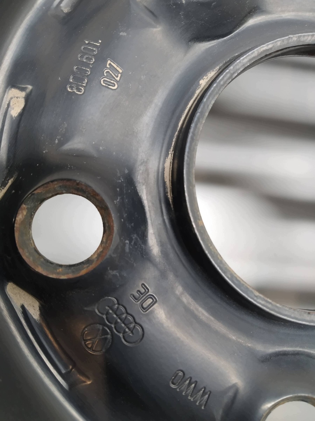 disk oceľový R15 5X112 ET45 OC57MM 6JX15H2 8D0601027 VW AUDI
