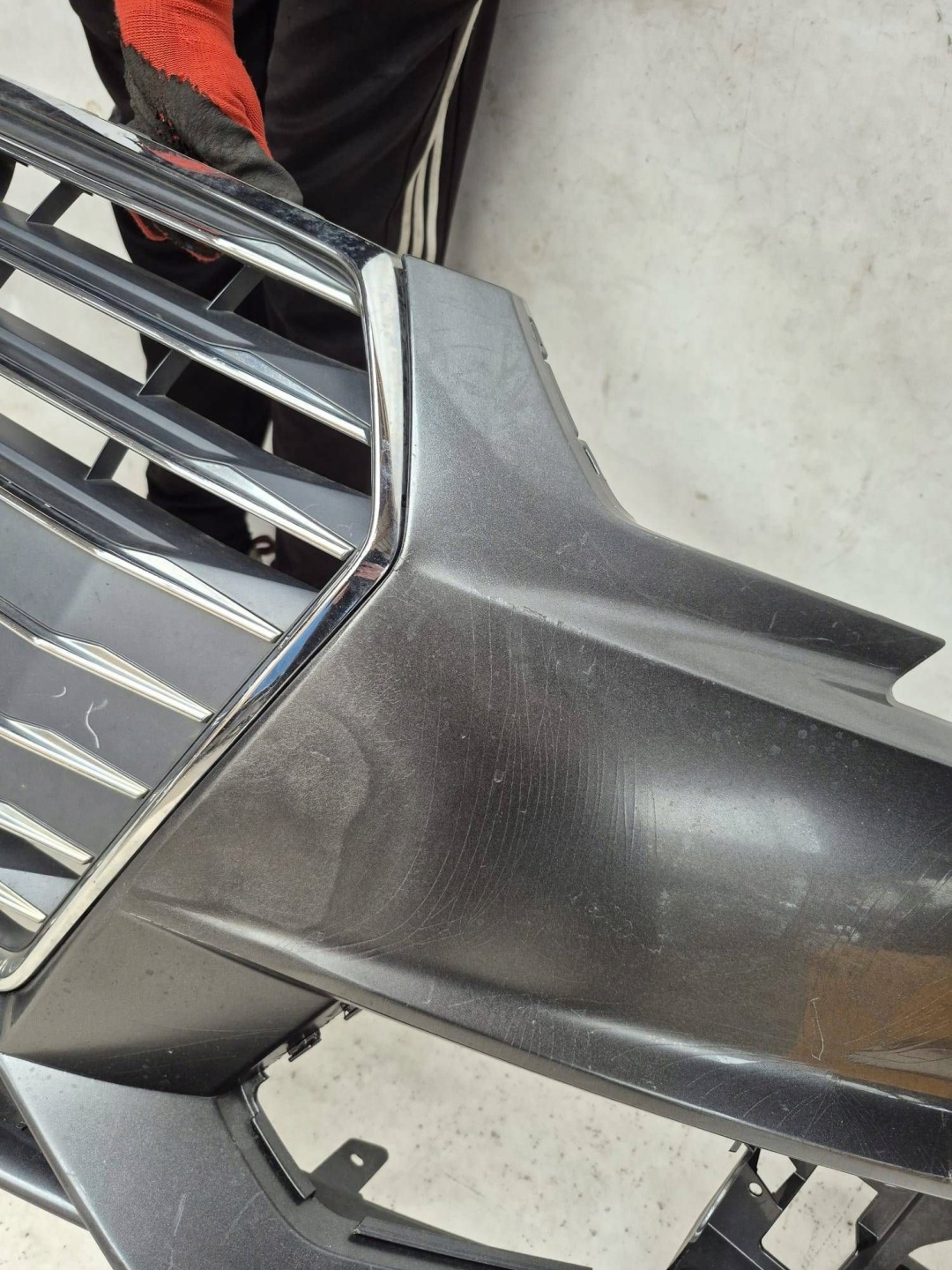 AUDI A4 8W B9 S-LINE 15- bumper front front grill 4XPDC 8W0807437F