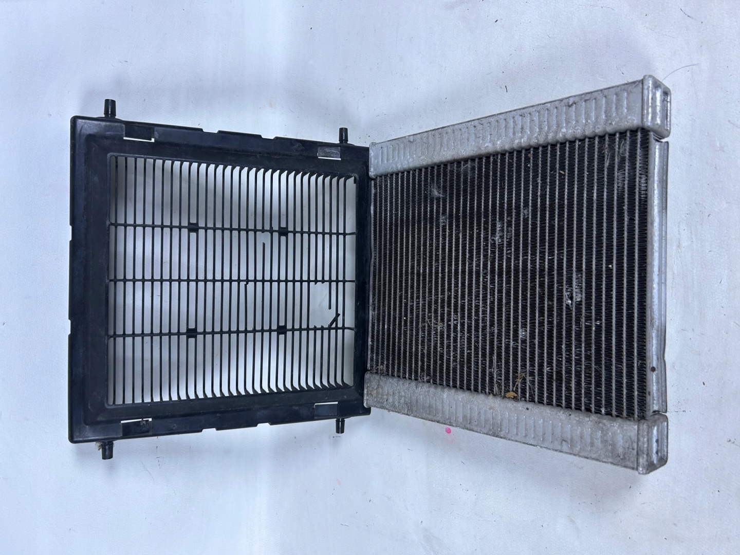 BMW 7 G11 G12 Radiatore / Raffreddatore + rama 8742470