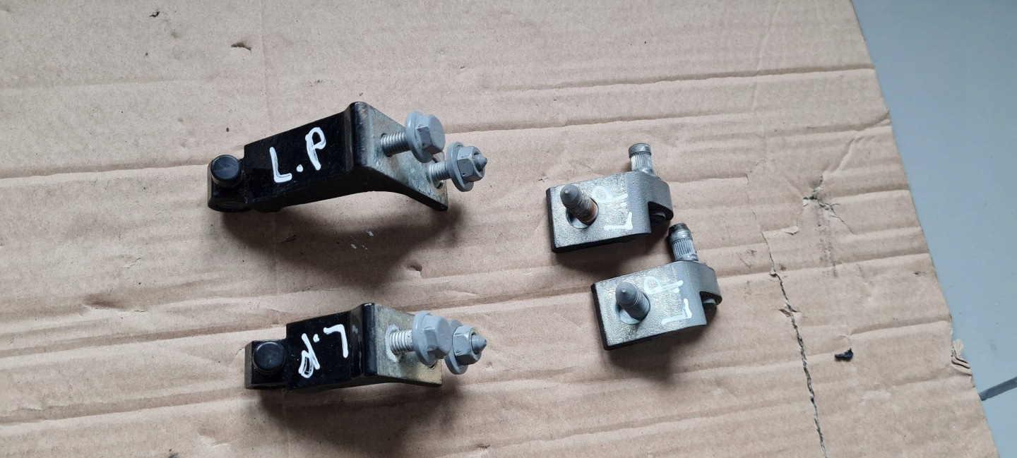 S4 B9 8W hinge hinges door left left front KOMPLET LY9T