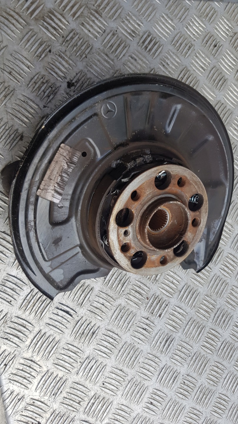 MERCEDES W204 2.2 CDI swing rear part left or right