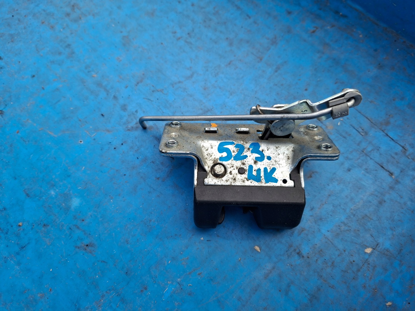 lock bonnet rear part boot OPEL MERIVA A 90563999