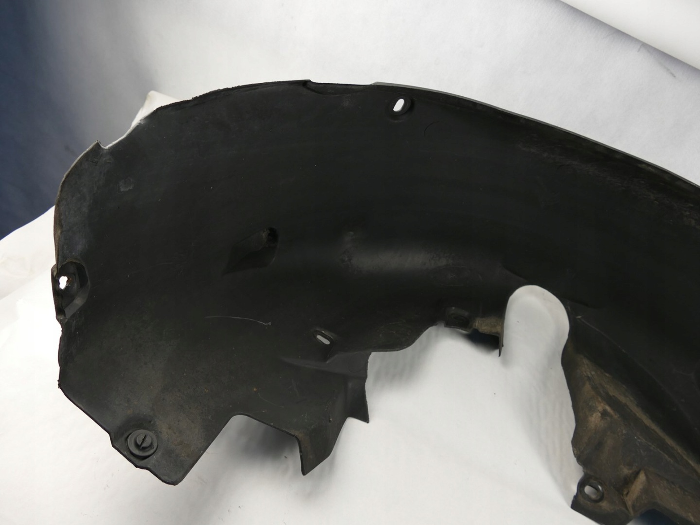 AUDI A8 D2 mudguard left rear part left rear. 4D0810171A