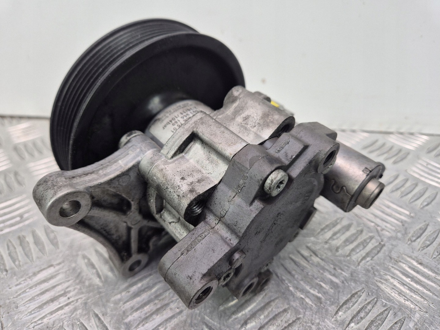 Mercedes E250 CGI A207 servo pump A0064667501