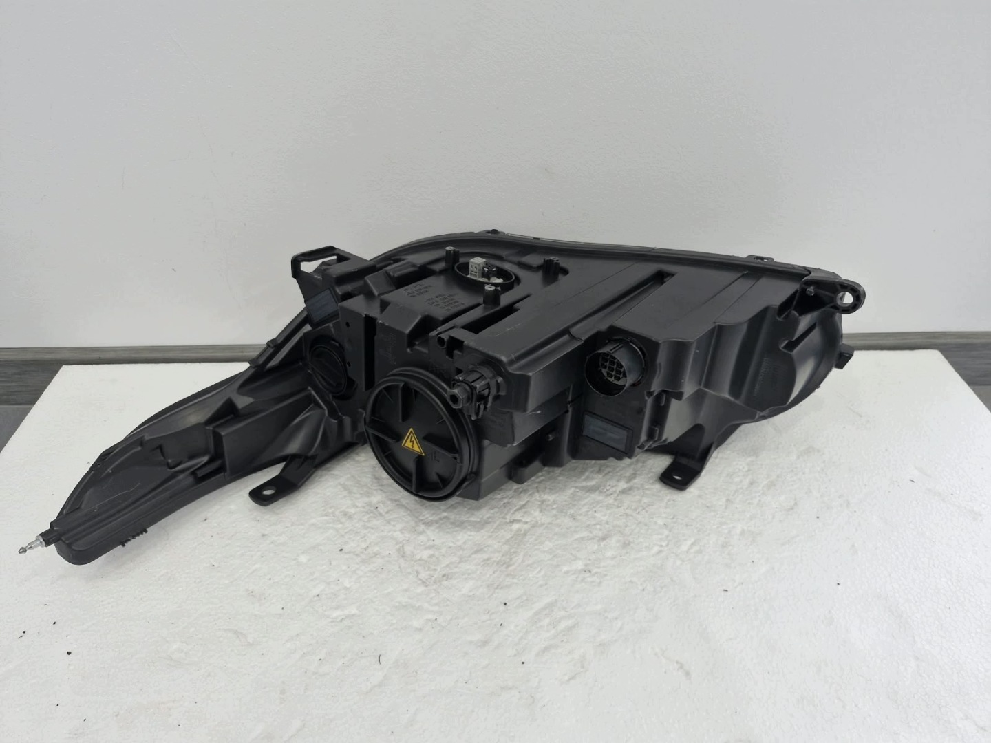 light right Range Rover Sport II L494 Bi-Xenon LED