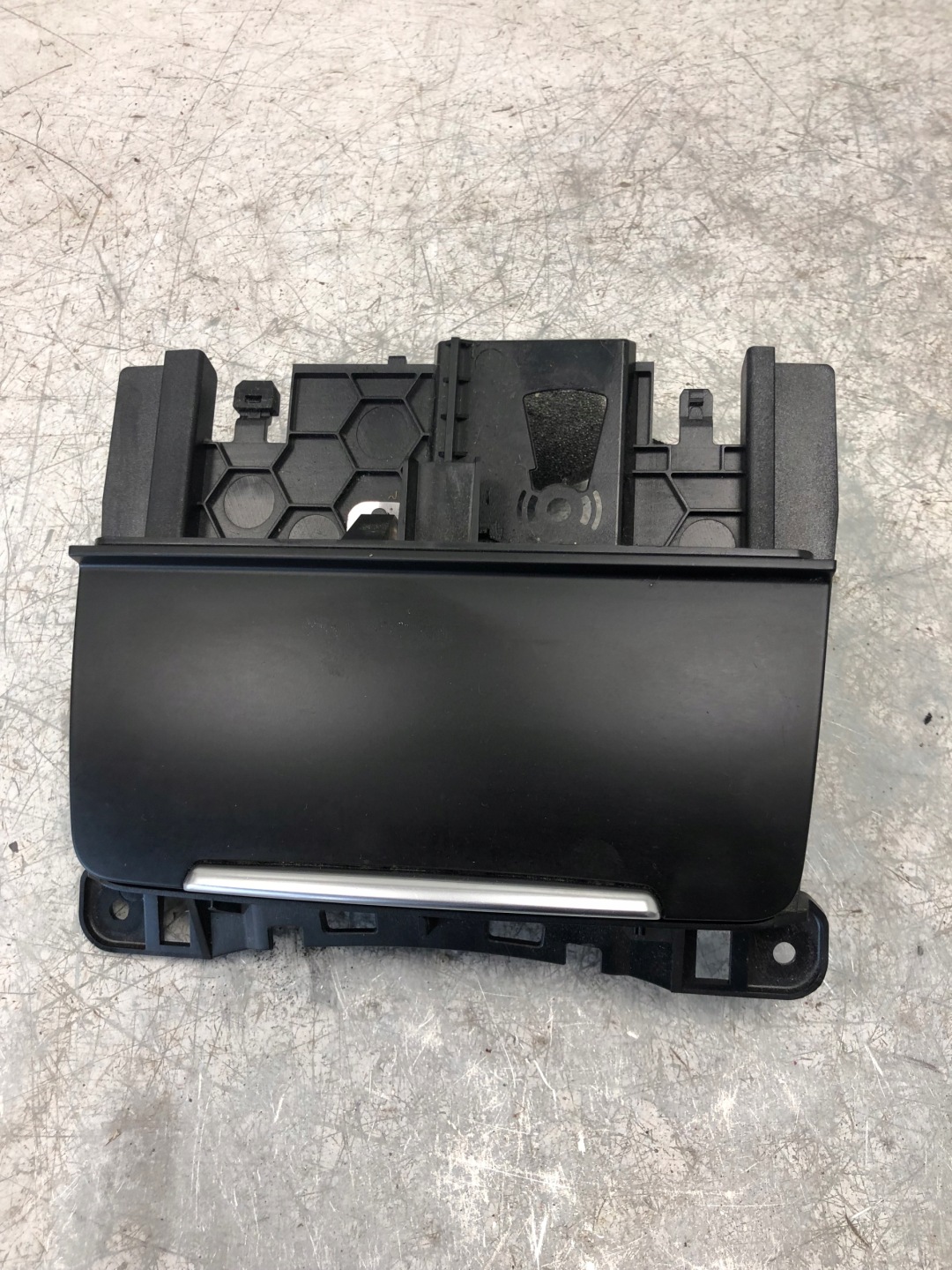 passenger compartment ashtray AUDI A4 B8 A5 Q5 8K0857951