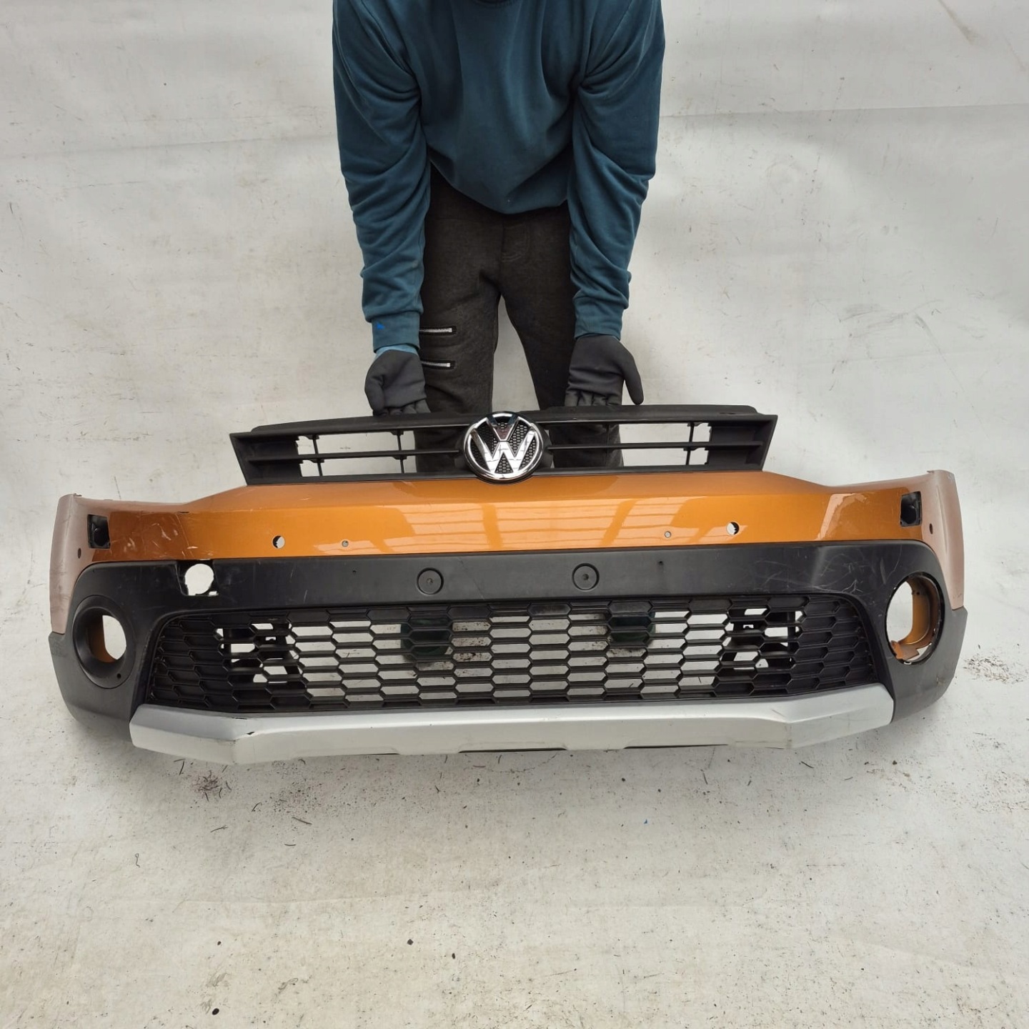 VW POLO V 5 6R 6C CROSS 11-17 bumper front front washer PDC