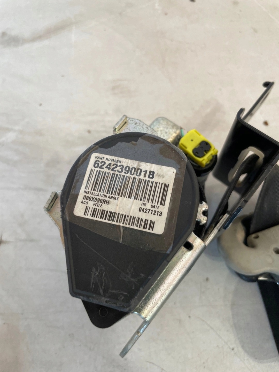 tension belt safety front front right Nissan Leaf and Lift 5D