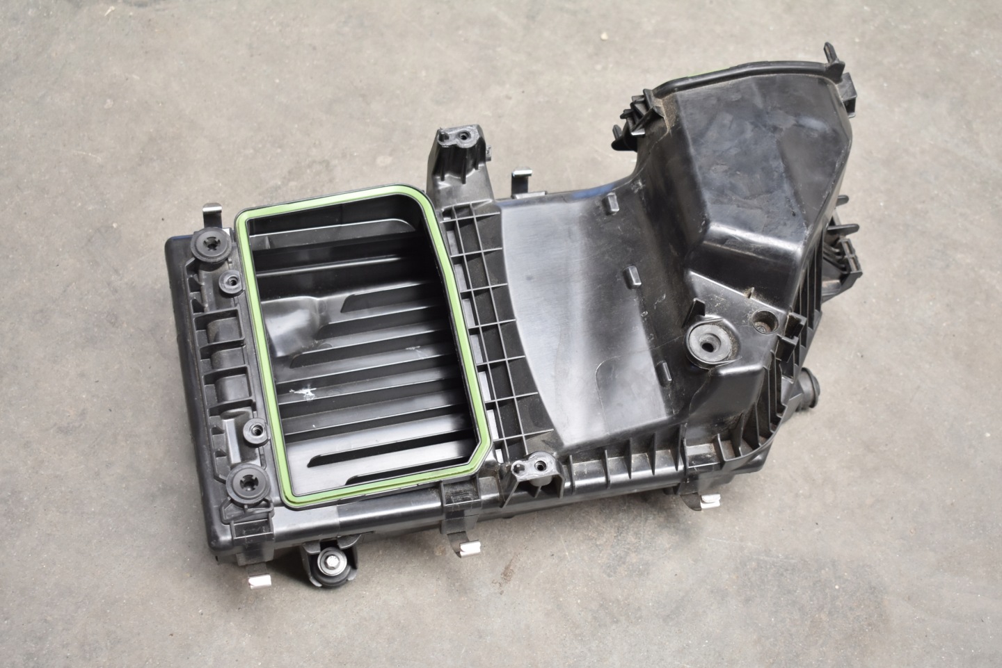IDEALNA Gehäuse filter luft MERCEDES W167 X167 1
