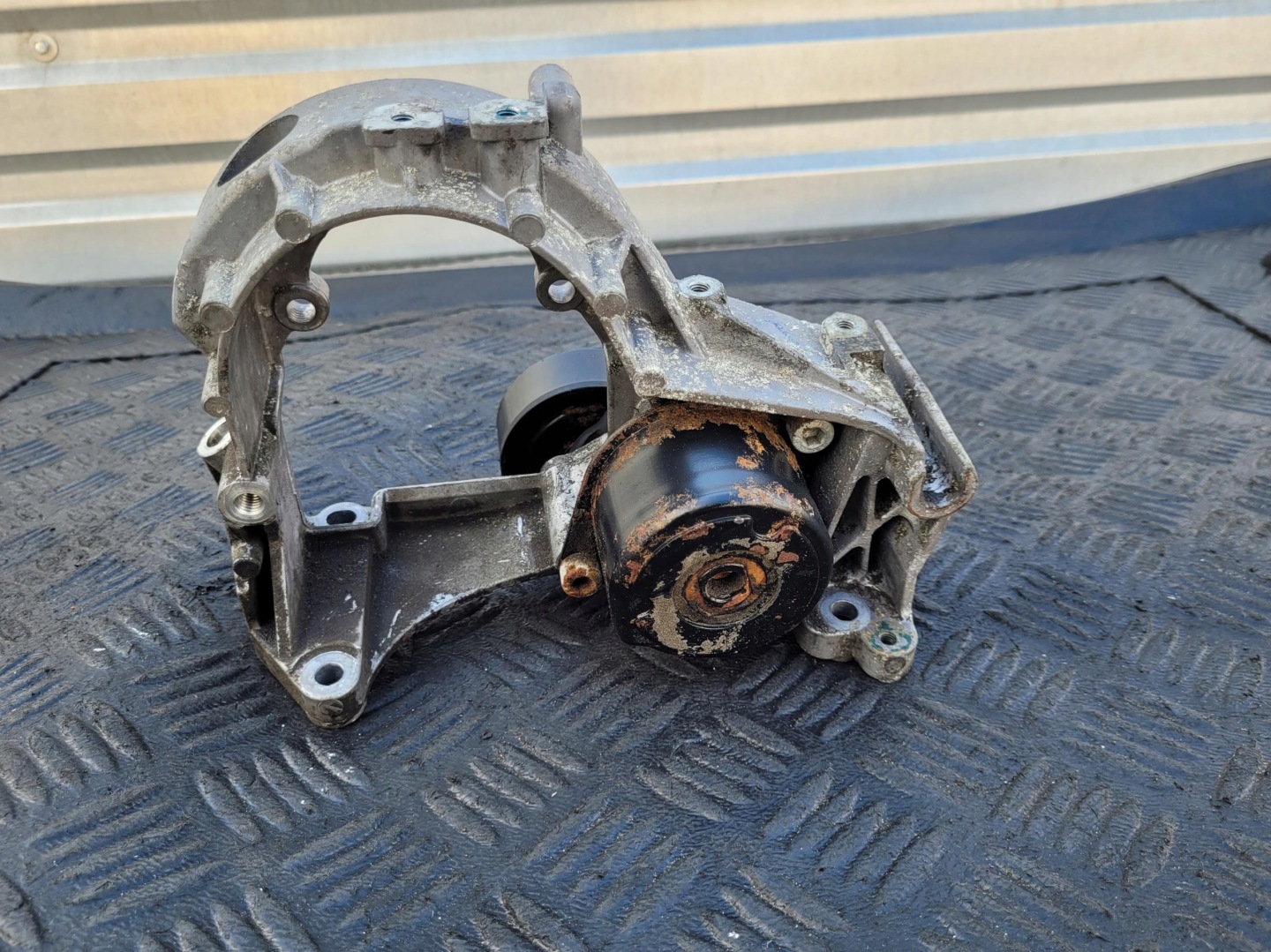 engine mount adjuster 9961021604R PORSCHE BOXSTER CAYMAN S 987 3.2